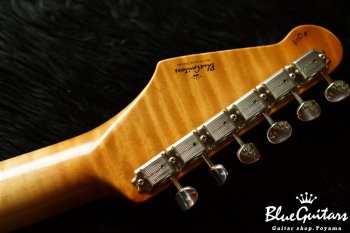 Model S. #019 Light Aged - White Blonde with Orii Blue