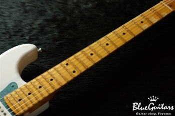 Model S. #017 Light Aged - White Blonde with Orii Blue