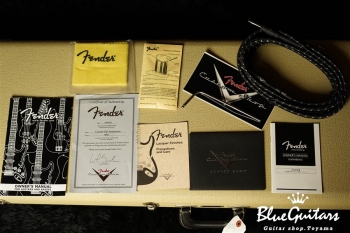 2013 CUSTOM DELUXE STRATOCASTER - Ebony Trans