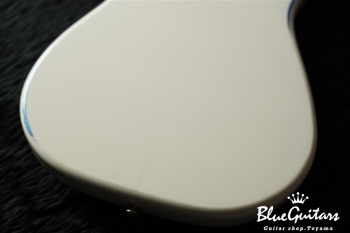 IRIS #051 - Olympic White over LPB