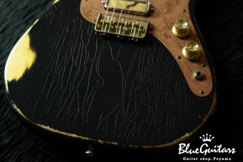 IRIS #054 - Navy over Gold