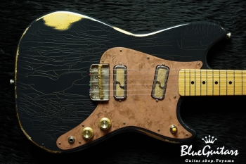 IRIS #054 - Navy over Gold