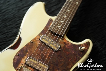 IRIS #057 - Vintage White over 3TS