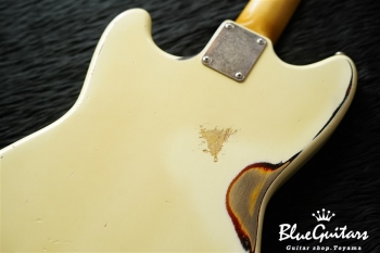 IRIS #057 - Vintage White over 3TS