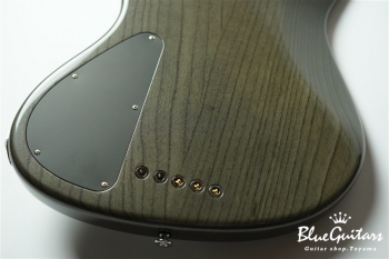 MJ Five-Premium/MG AC - GM-B