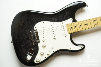 2013 CUSTOM DELUXE STRATOCASTER - Ebony Trans