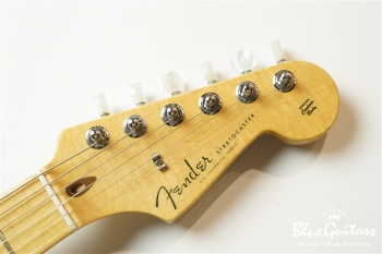 2013 CUSTOM DELUXE STRATOCASTER - Ebony Trans