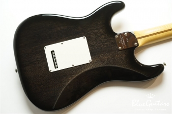 2013 CUSTOM DELUXE STRATOCASTER - Ebony Trans
