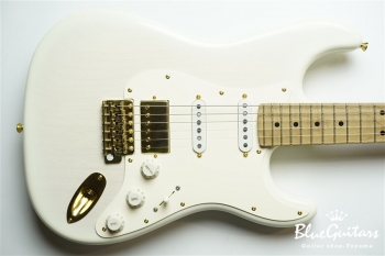 XSC-2 White Blonde #1205 Mary Kaye Light Aged/Light Weight Ash/Roasted Flame Maple Neck