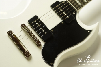 Portrait Line No.2 Standard Single #004 - Polaris White