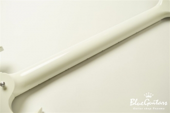 Portrait Line No.2 Standard Single #004 - Polaris White