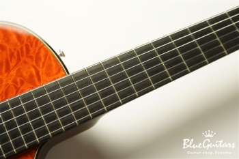 VG EAR-17N Ltd.QM - Vermilion