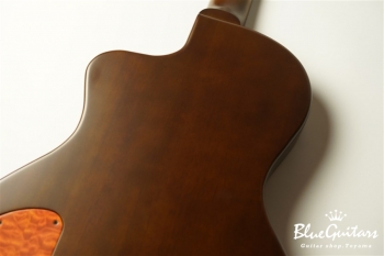 VG EAR-17N Ltd.QM - Vermilion