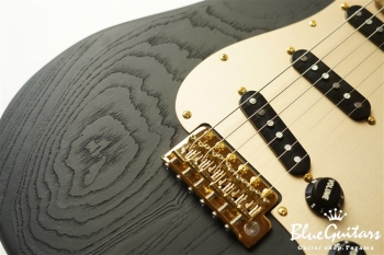 XSC-1 Matte Black Sandblasted #1773 Light Weight Ash/Roasted Flame Maple Neck/Non Aged