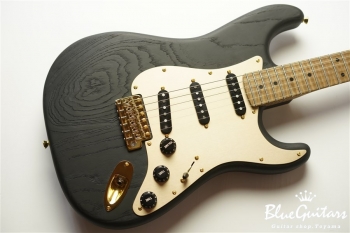 XSC-1 Matte Black Sandblasted #1773 Light Weight Ash/Roasted Flame Maple Neck/Non Aged