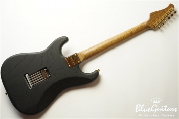 XSC-1 Matte Black Sandblasted #1773 Light Weight Ash/Roasted Flame Maple Neck/Non Aged