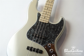 BETA J4 - Inca Silver