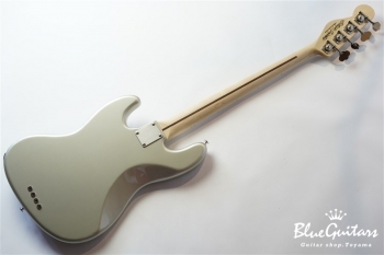 BETA J4 - Inca Silver