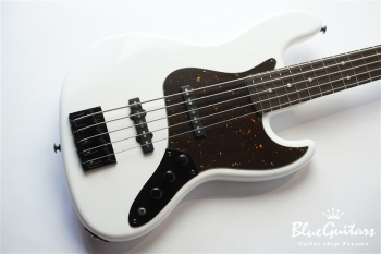 BETA J5 - Snow White