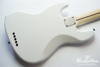 BETA J5 - Snow White