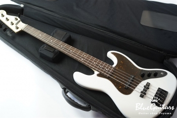 BETA J5 - Snow White