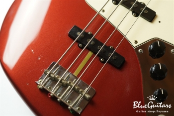 ’62 Jazz Bass - Candy Apple Red / Matching Head