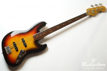 ’62 Jazz Bass Fletless - 3 Color Sunburst