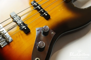 ’62 Jazz Bass Fletless - 3 Color Sunburst