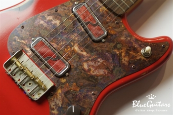 IRIS #066 - Fiesta Red over 3Tone Sunburst