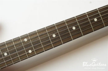 IRIS #066 - Fiesta Red over 3Tone Sunburst