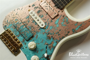 Model S. #070 Light Aged - White Blonde with Art Texture