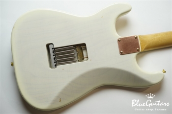 Model S. #070 Light Aged - White Blonde with Art Texture