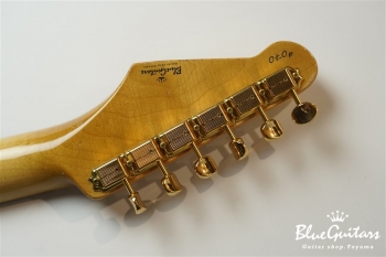 Model S. #070 Light Aged - White Blonde with Art Texture