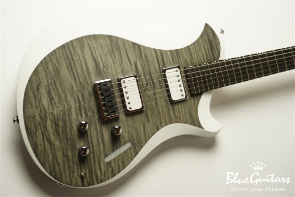 Mary A ONE - Black Stain