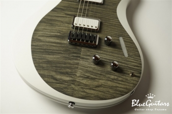 Mary A ONE - Black Stain