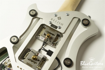 Mary A ONE - Black Stain