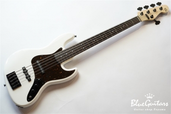 BETA J5 - Snow White