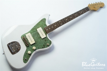 Model JM. #079 Light Aged - White Blonde with Green