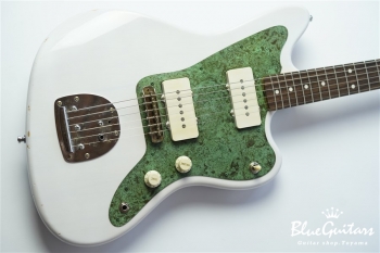 Model JM. #079 Light Aged - White Blonde with Green