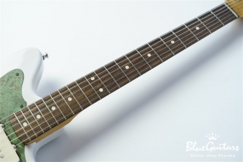 Model JM. #079 Light Aged - White Blonde with Green