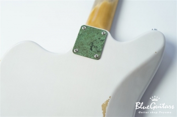 Model JM. #079 Light Aged - White Blonde with Green