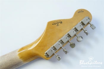 Model JM. #079 Light Aged - White Blonde with Green