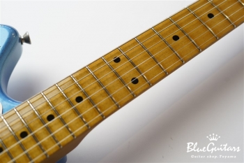 IRIS #067 - lake Placid Blue over 3Tone Sunburst