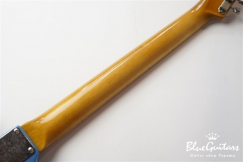 IRIS #067 - lake Placid Blue over 3Tone Sunburst