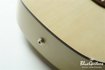 Legacy QIT - Faded Cream