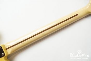 Made in Japan Limited 70s Telecaster Deluxe with Tremolo - Butterscotch Blonde