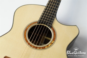 OM-cw Caucasian Spruce/Indian Rosewood