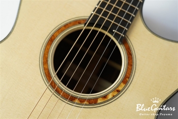 OM-cw Caucasian Spruce/Indian Rosewood