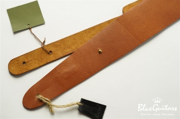 Plain Leather - Camel & Round Studs