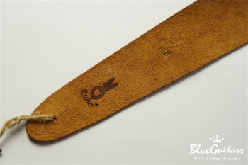 Plain Leather - Camel & Oval Studs